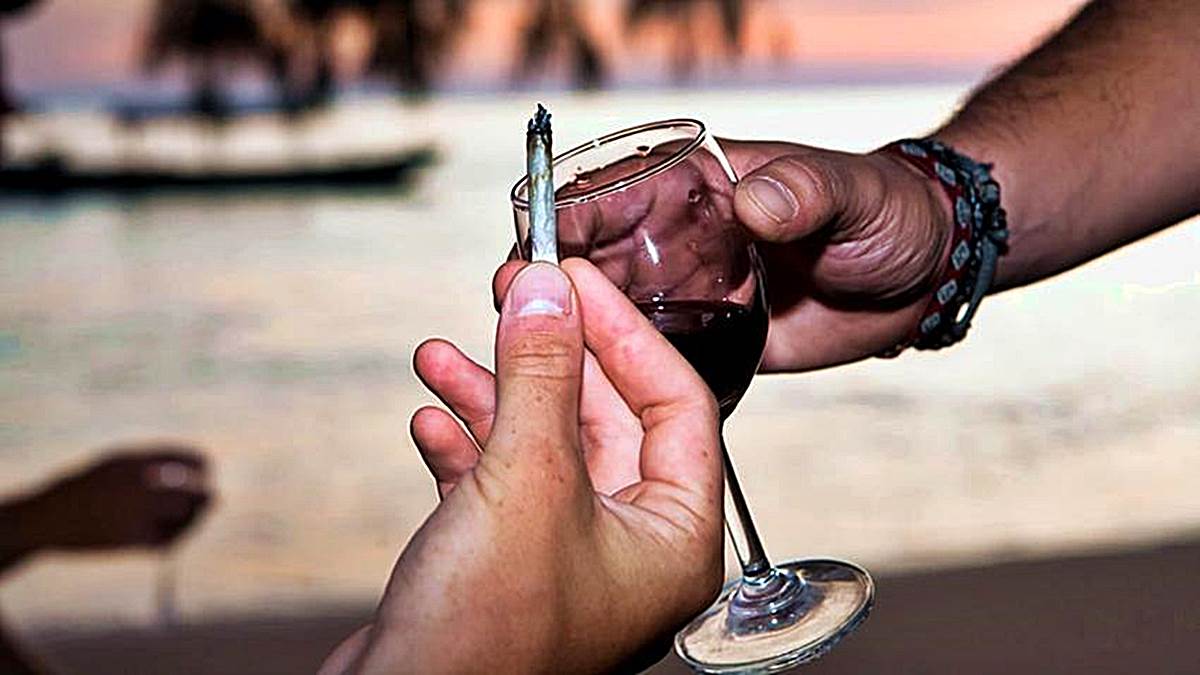 Lee más sobre el artículo Alcohol y cannabis… una combinación tan habitual como peligrosa